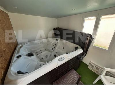 Maison - 168 m² - 7 pièces