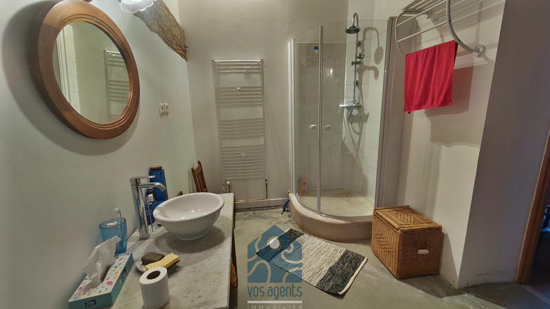 Maison - 300 m² - 7 pièces