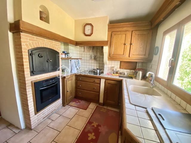 Maison - 180 m² - 8 pièces