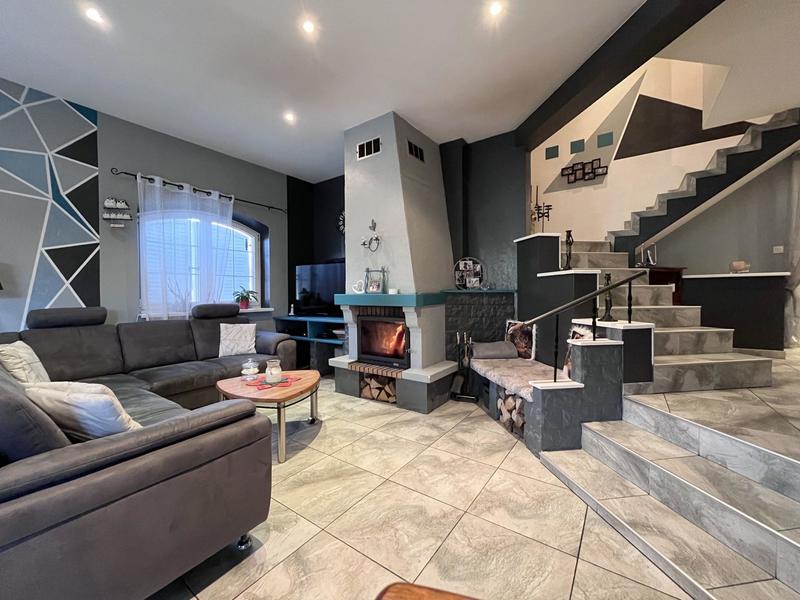 Maison - 250 m² - 9 pièces