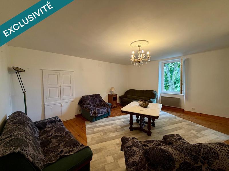 Maison - 210 m² - 12 pièces