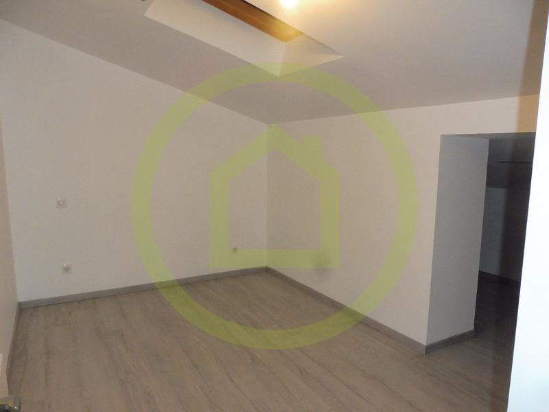 Maison - 215 m² - 9 pièces