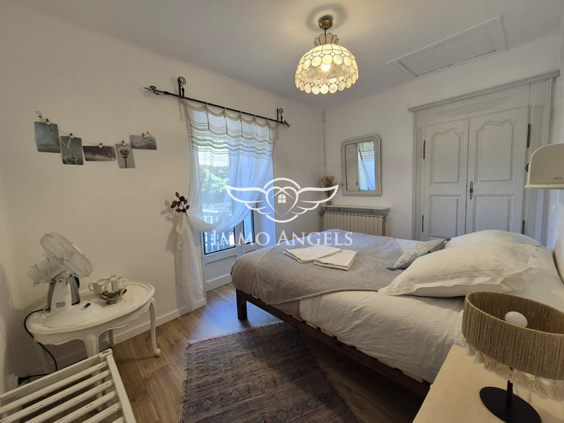 Maison - 145 m² - 9 pièces