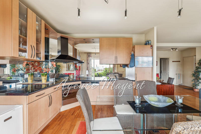 Appartement - 72 m² - 3 pièces