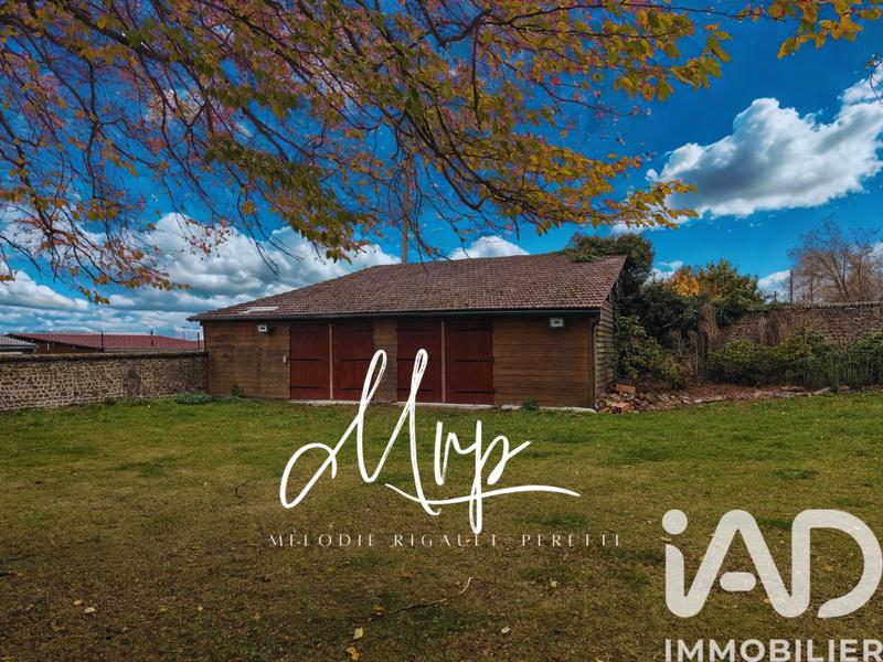 Maison - 228 m² - 8 pièces