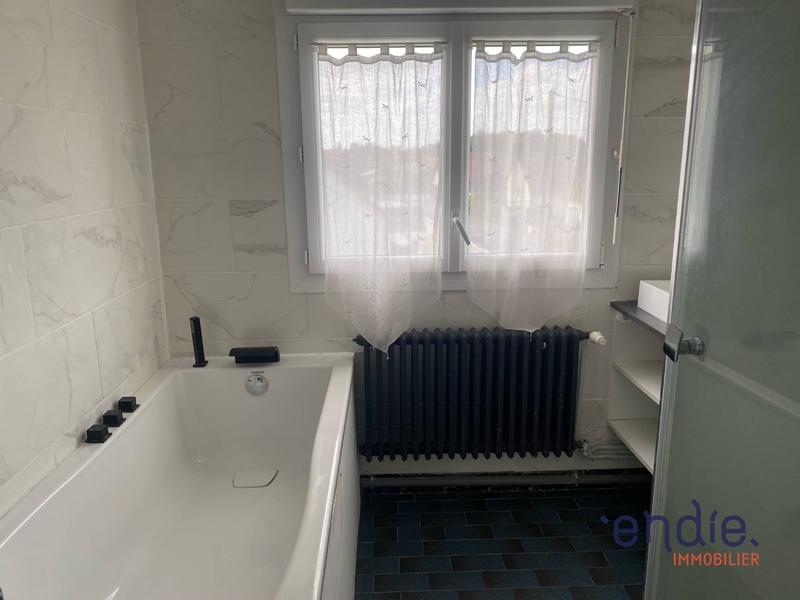 Maison - 151 m² - 7 pièces