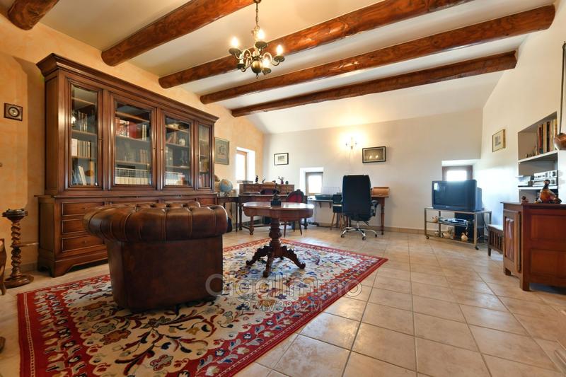 Maison en pierre - 203 m² - 8 pièces