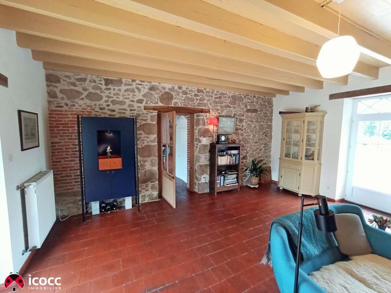 Propriété - 217 m² - 10 pièces