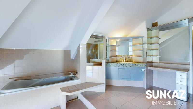 Local d'activités - 345 m²