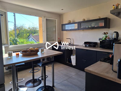 Maison traditionnelle - 200 m² - 5 pièces