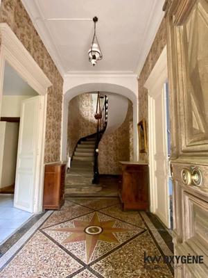 Maison ancienne - 203 m² - 6 pièces