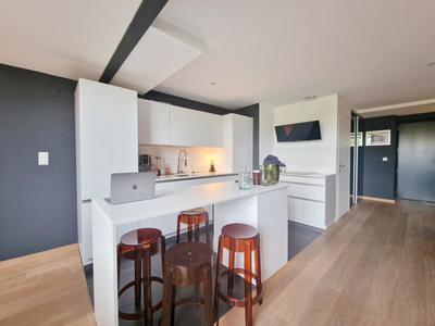 Loft - 98 m² - 3 pièces