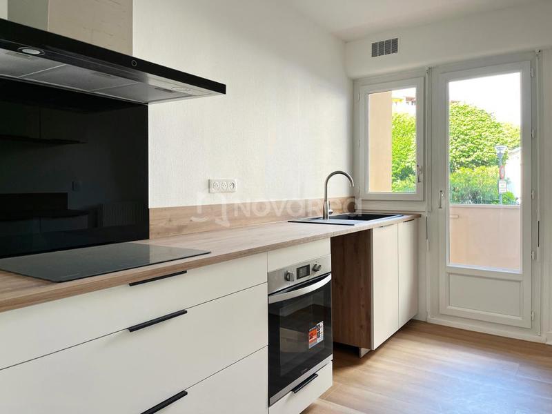 Bureau - 87 m² - 4 pièces