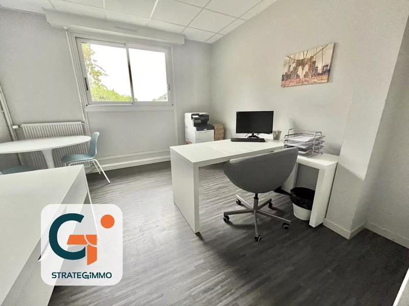 Bureau - 13 m² - 1 pièce