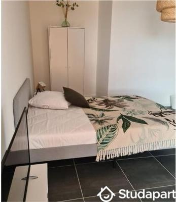 Chambre - 11 m² - 1 pièce