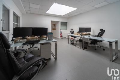 Local commercial - 1 200 m²