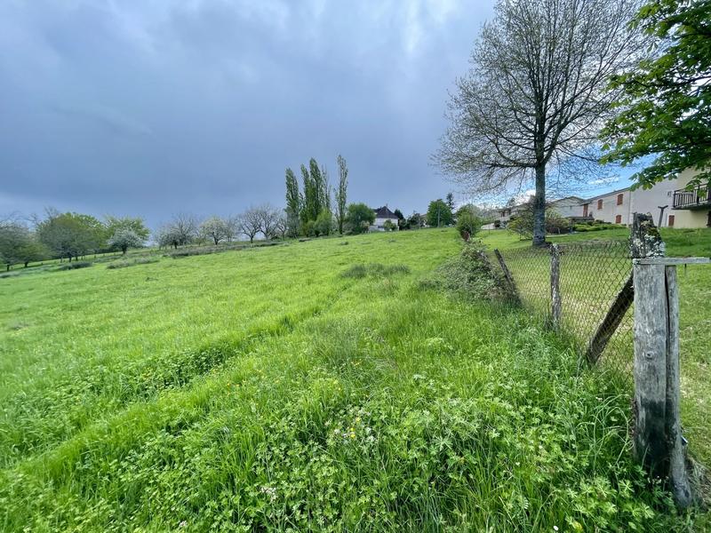 Terrain - 1 500 m²
