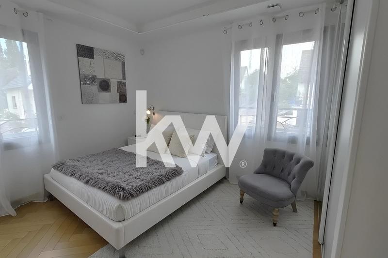 Maison d'architecte - 446 m² - 9 pièces