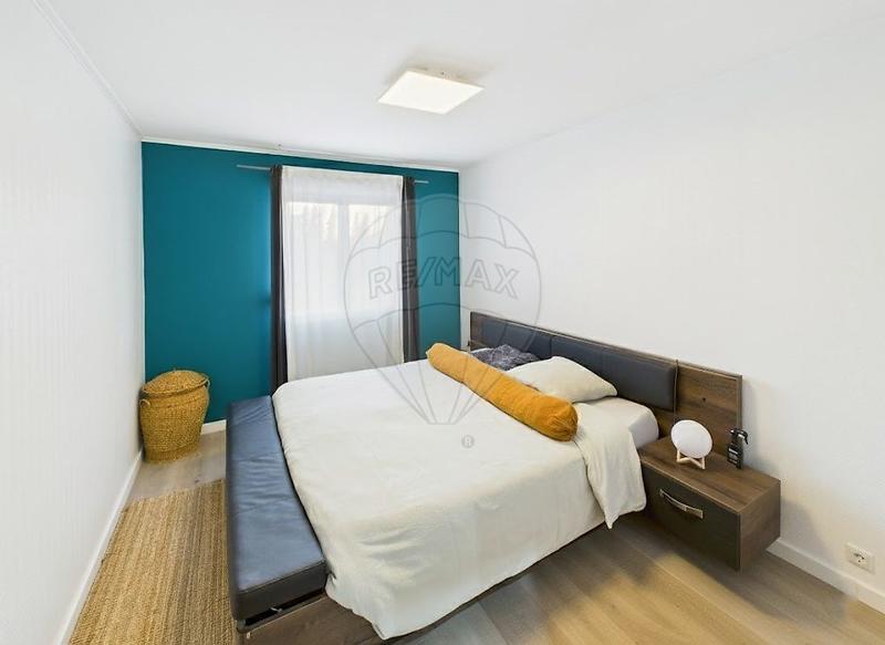 Maison - 180 m² - 8 pièces