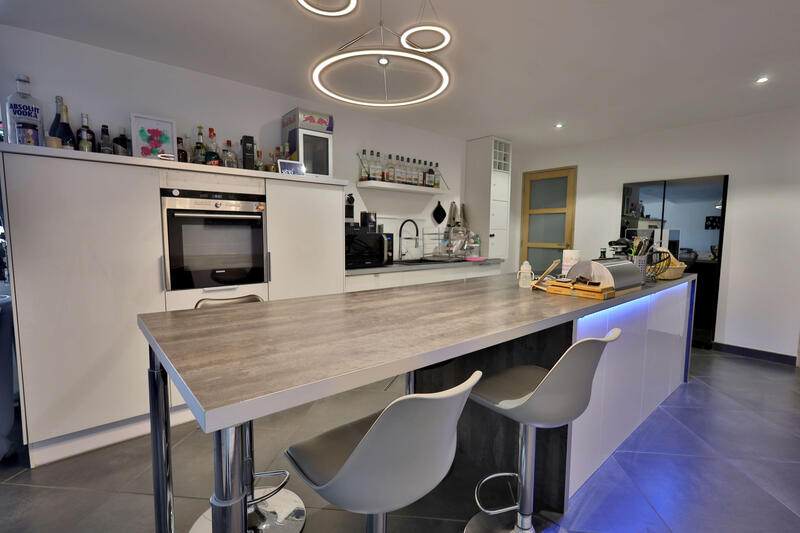 Appartement - 135 m² - 4 pièces