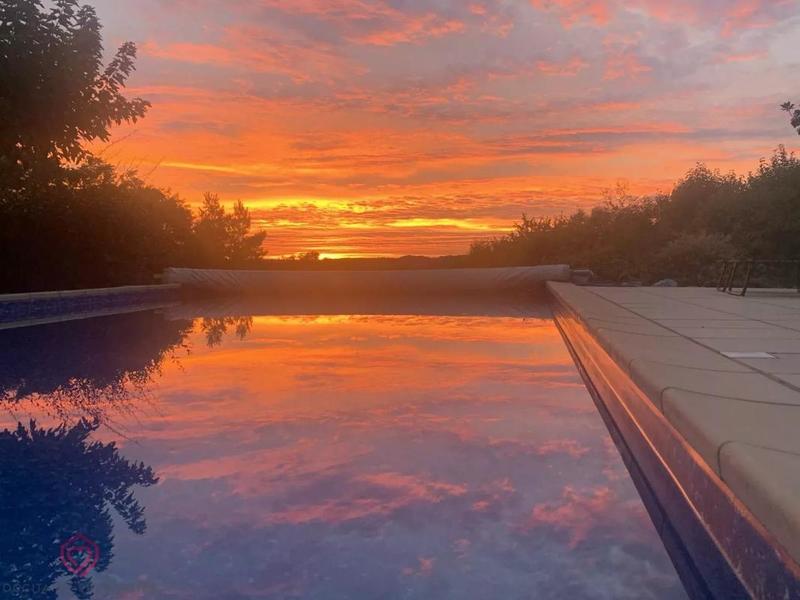 Propriété - 430 m² - 15 pièces