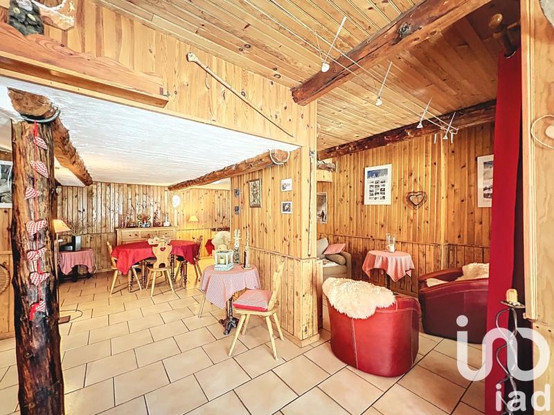 Châlet - 200 m² - 8 pièces