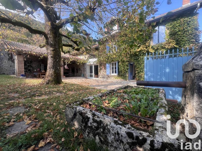 Maison - 283 m² - 11 pièces