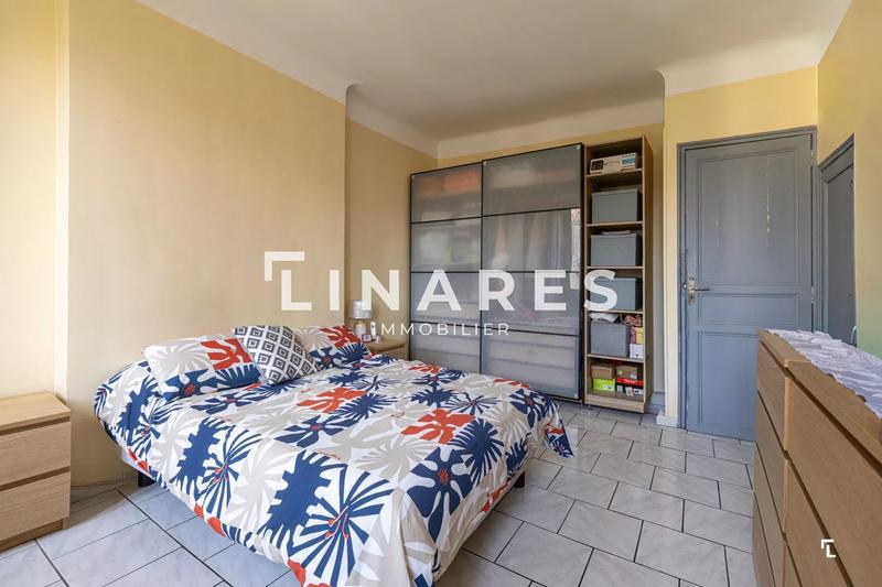 Appartement - 100 m² - 4 pièces