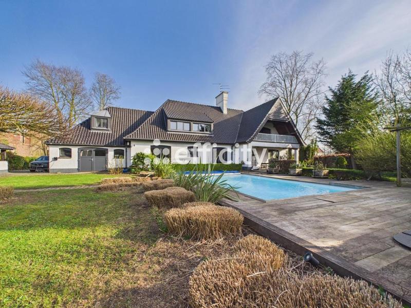 Demeure - 390 m² - 9 pièces