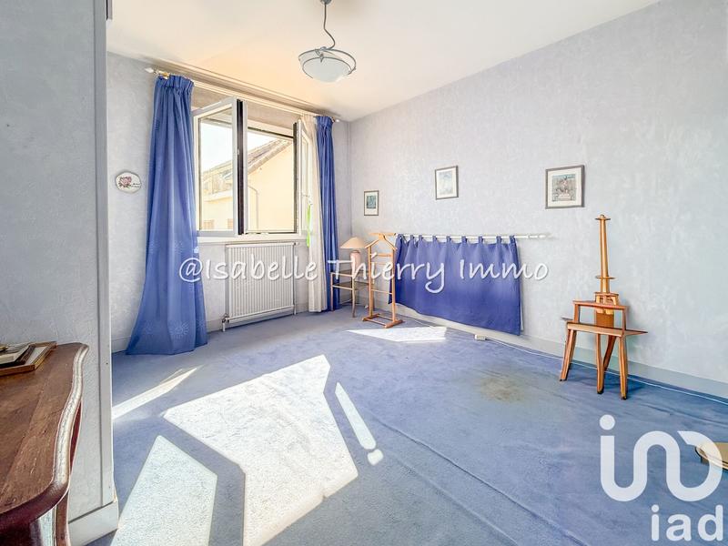 Maison - 182 m² - 9 pièces