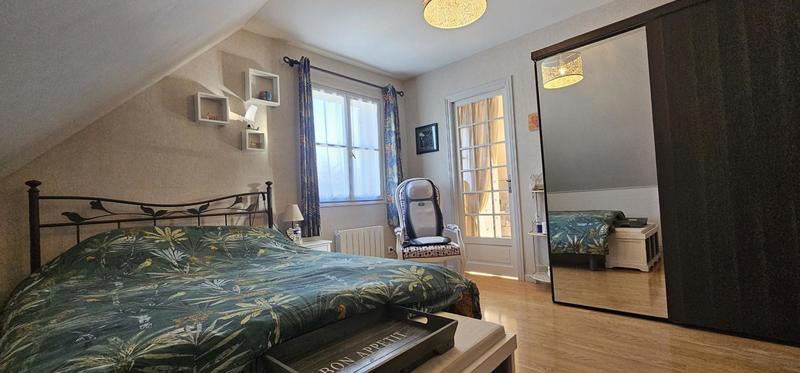 Pavillon - 197 m² - 8 pièces