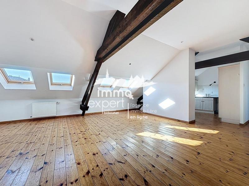 Appartement - 90 m² - 4 pièces