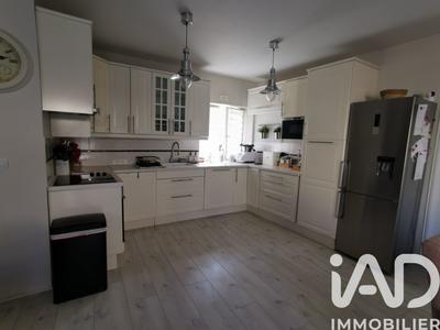 Maison - 94 m² - 5 pièces