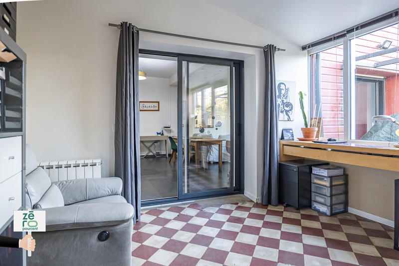 Maison - 230 m² - 10 pièces