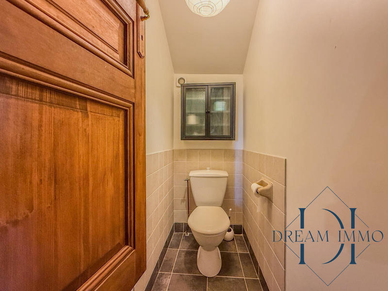 Maison - 200 m² - 7 pièces