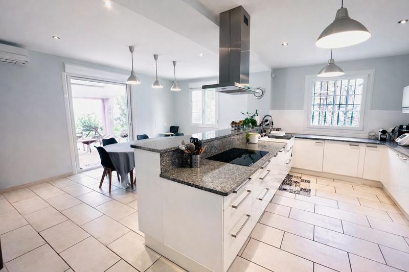 Villa - 280 m² - 7 pièces