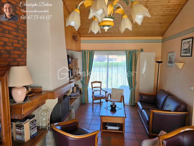 Pavillon - 211 m² - 6 pièces