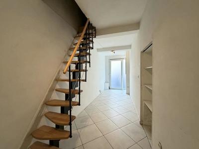 Maison - 2 619 m² - 2 pièces