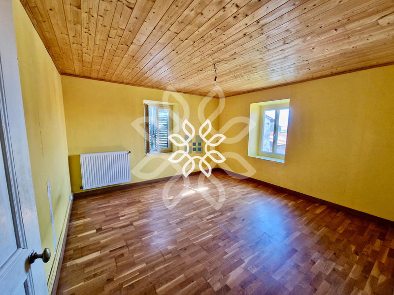 Maison - 107 m² - 7 pièces