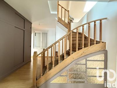 Maison - 267 m² - 7 pièces