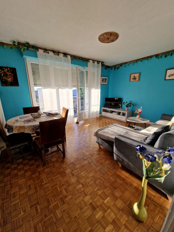 Appartement - 81 m² - 3 pièces