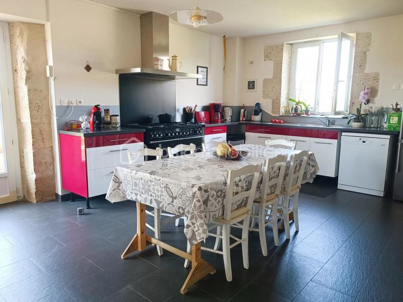 Demeure - 554 m² - 14 pièces