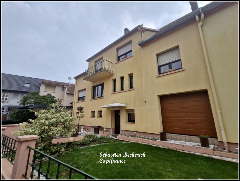 Maison de village - 235 m² - 9 pièces