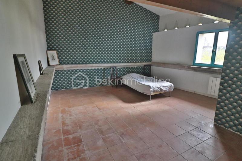 Immeuble - 200 m² - 20 pièces