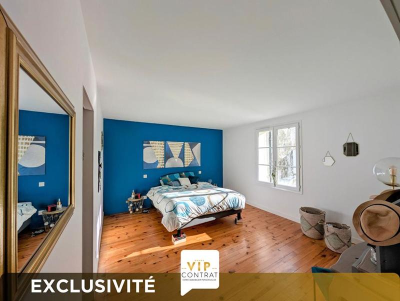 Maison - 264 m² - 9 pièces