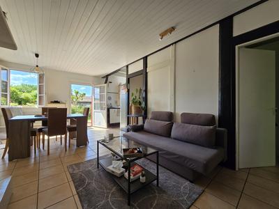 Maison - 390 m² - 15 pièces