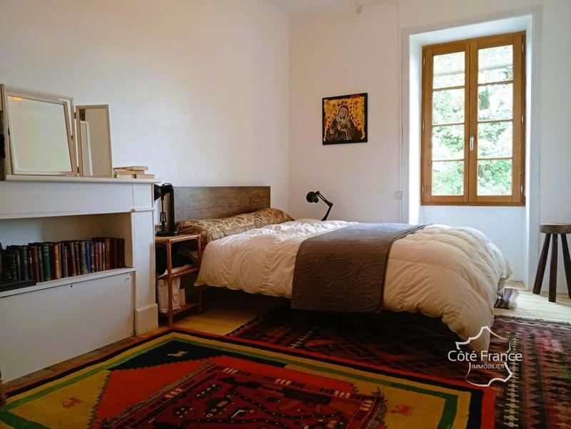 Corps de ferme - 270 m² - 9 pièces