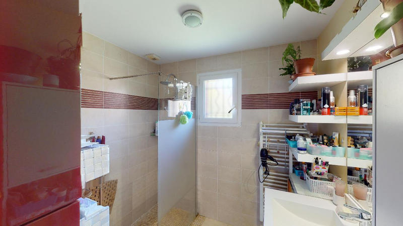 Villa - 100 m² - 5 pièces