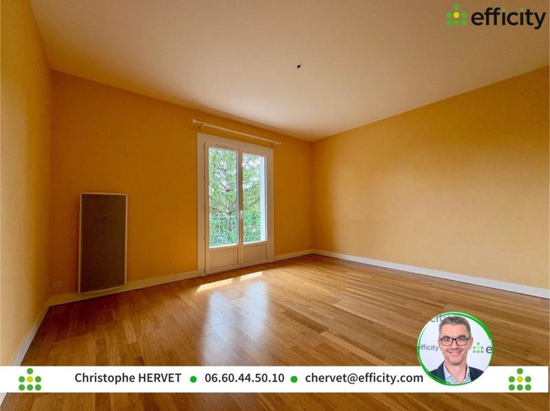 Maison - 263 m² - 8 pièces