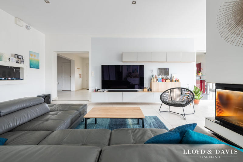 Maison - 195 m² - 7 pièces